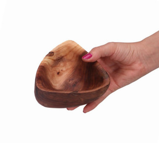 پیاله چوبی مثلث کهن پیکره